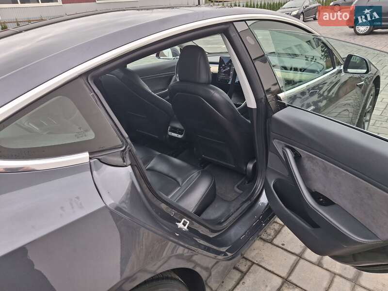 Седан Tesla Model 3 2018 в Луцке фото 11 Седан Tesla Model 3 2018 в Луцке