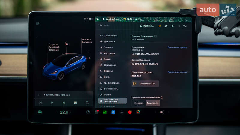 Седан Tesla Model 3 2019 в Чернівцях