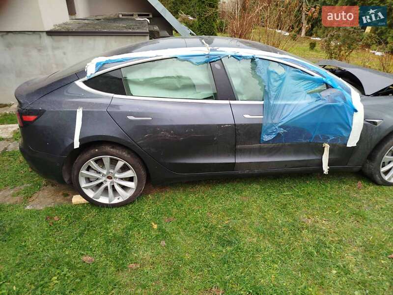 Седан Tesla Model 3 2019 в Львове фото 3 Седан Tesla Model 3 2019 в Львове