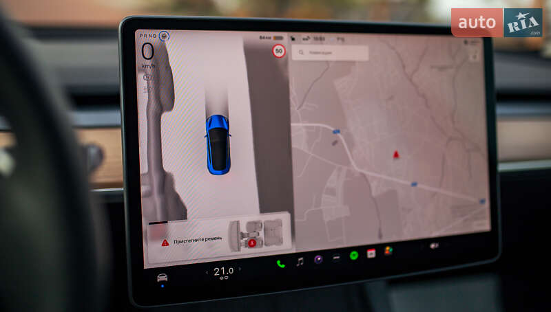 Седан Tesla Model 3 2022 в Черновцах