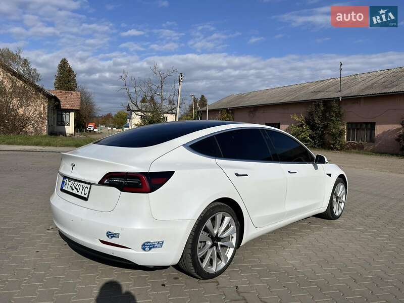 Седан Tesla Model 3 2019 в Косове фото 10 Седан Tesla Model 3 2019 в Косове