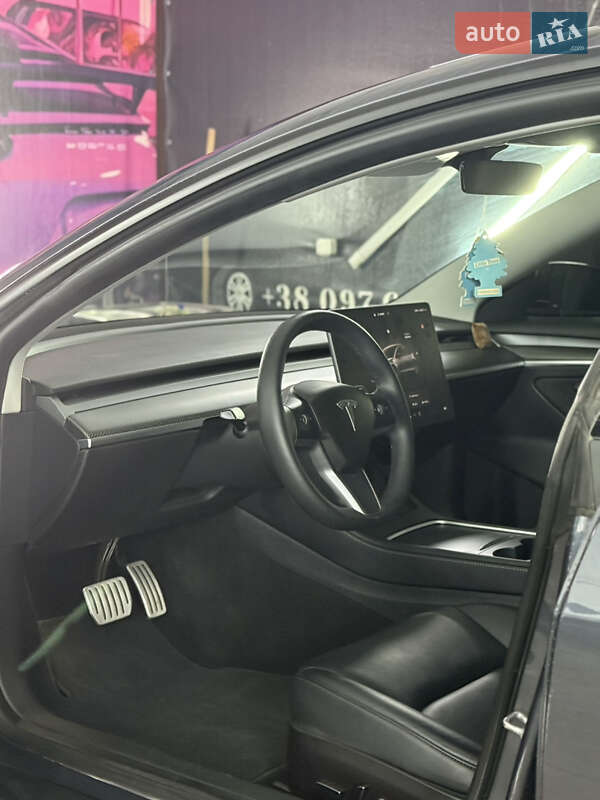 Седан Tesla Model 3 2022 в Києві