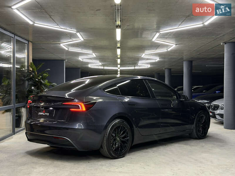 Седан Tesla Model 3 2024 в Одессе