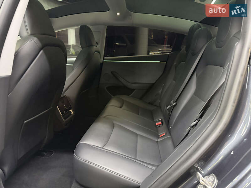 Седан Tesla Model 3 2024 в Одессе