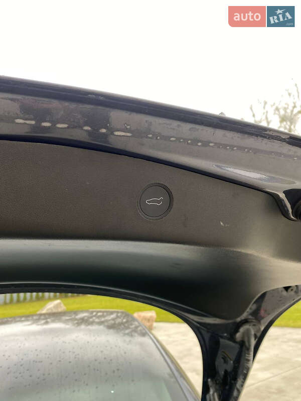 Седан Tesla Model 3 2021 в Луцке