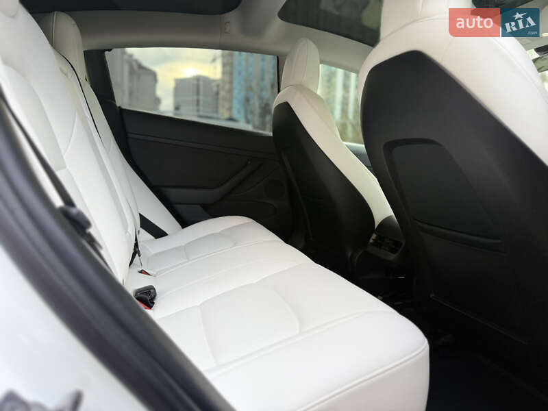 Седан Tesla Model 3 2022 в Одесі