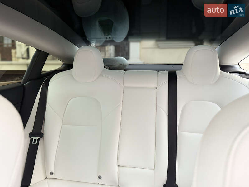Седан Tesla Model 3 2022 в Одесі