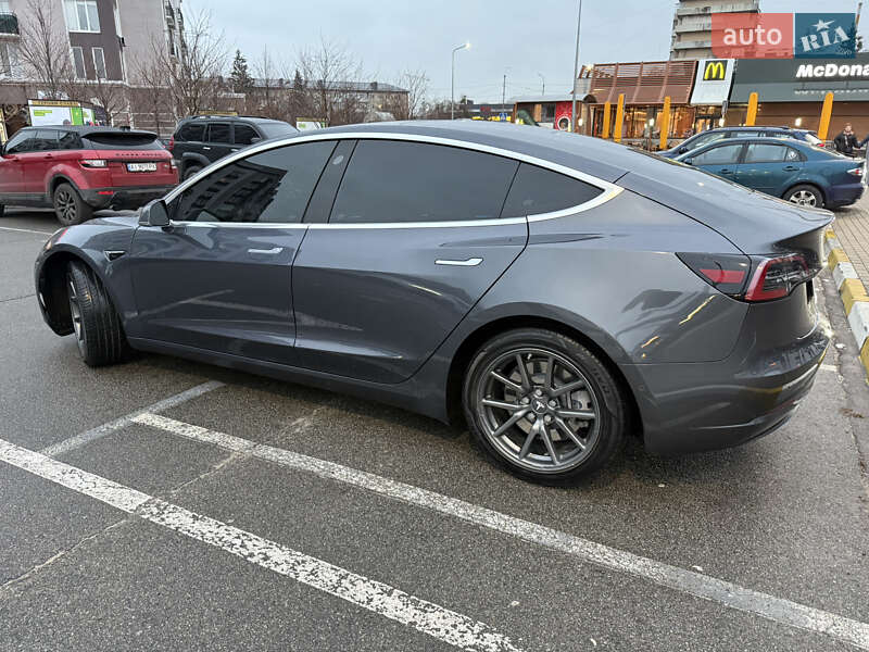 Седан Tesla Model 3 2018 в Києві фото 12 Седан Tesla Model 3 2018 в Києві