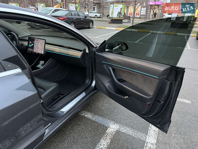 Седан Tesla Model 3 2018 в Києві фото 16 Седан Tesla Model 3 2018 в Києві