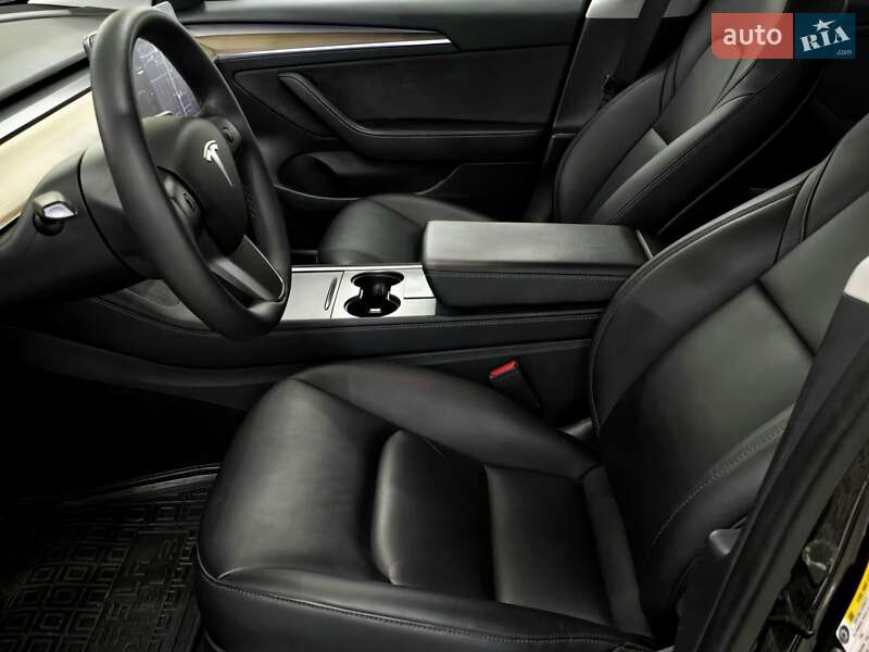 Седан Tesla Model 3 2021 в Миколаєві