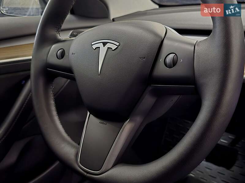 Седан Tesla Model 3 2021 в Миколаєві