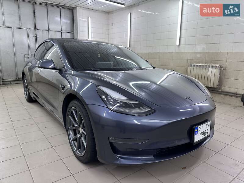 Седан Tesla Model 3 2022 в Сумах