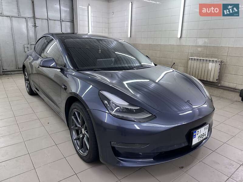 Седан Tesla Model 3 2022 в Сумах
