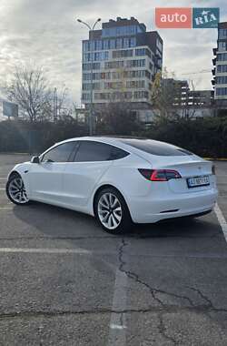 Седан Tesla Model 3 2019 в Ужгороді