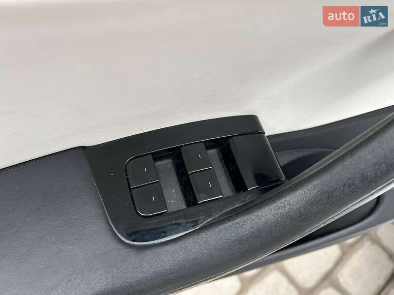 Седан Tesla Model 3 2019 в Львові фото 16 Седан Tesla Model 3 2019 в Львові