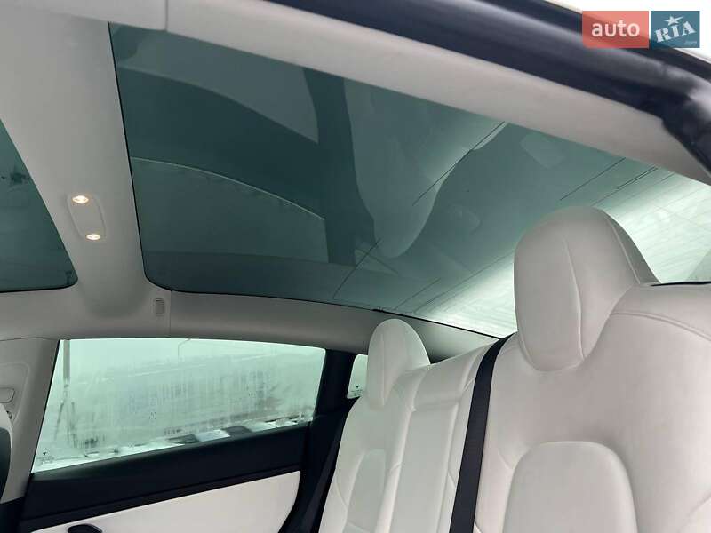 Седан Tesla Model 3 2019 в Львові фото 36 Седан Tesla Model 3 2019 в Львові