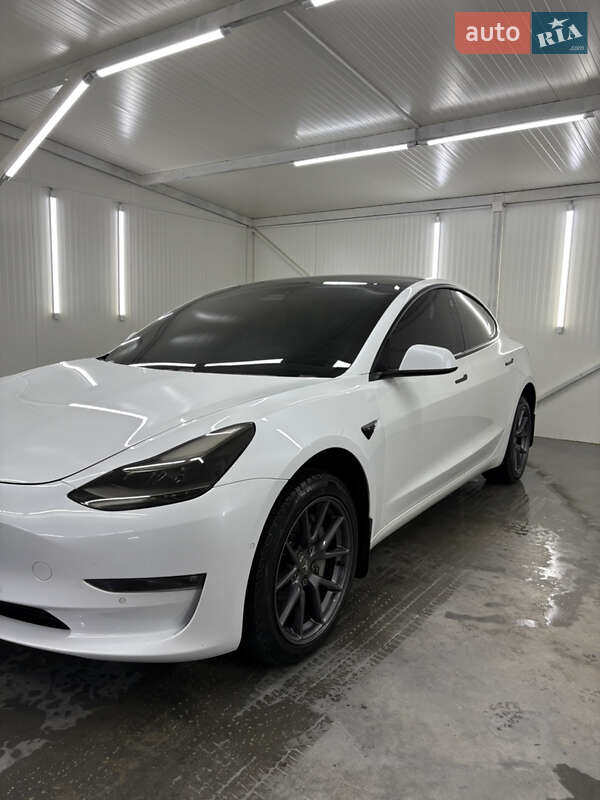 Седан Tesla Model 3 2021 в Лановцах фото 12 Седан Tesla Model 3 2021 в Лановцах