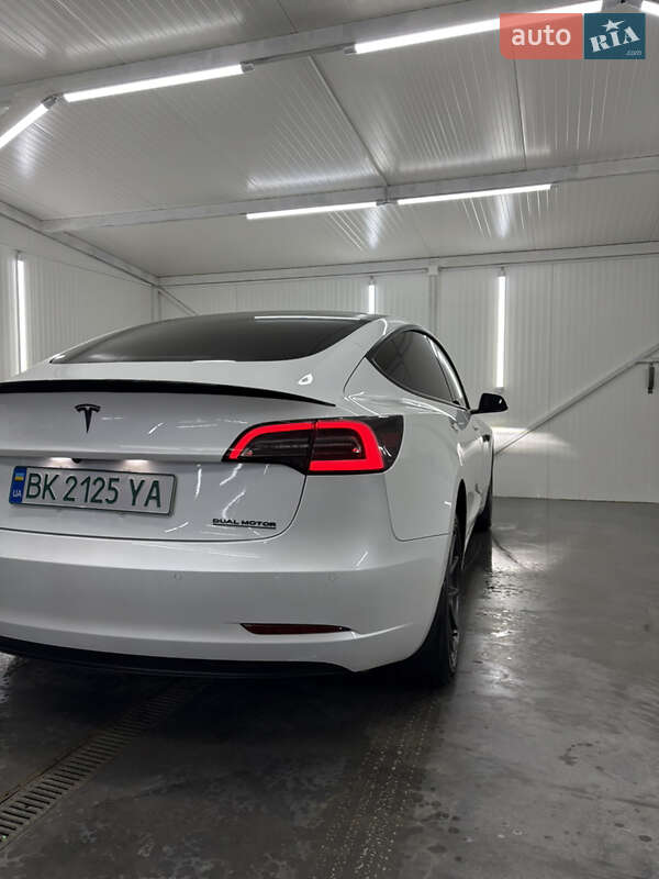 Седан Tesla Model 3 2021 в Лановцах фото 56 Седан Tesla Model 3 2021 в Лановцах