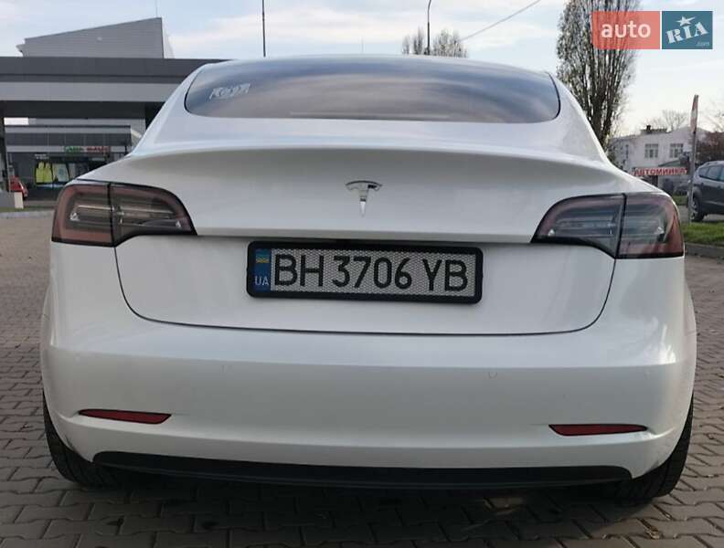 Седан Tesla Model 3 2021 в Одессе