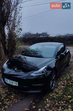 Седан Tesla Model 3 2021 в Днепре