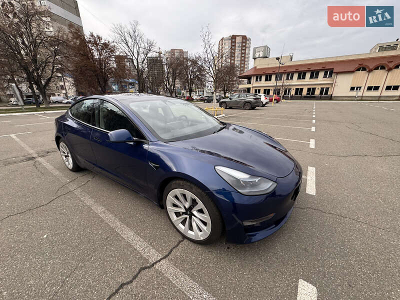 Tesla Model 3 2022