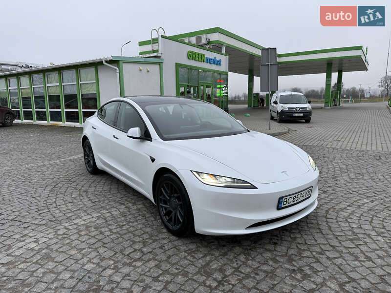 Седан Tesla Model 3 2024 в Золочеві