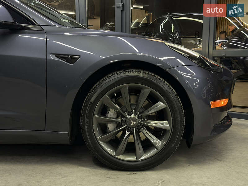 Седан Tesla Model 3 2023 в Одессе