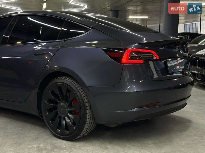 Седан Tesla Model 3 2021 в Одессе