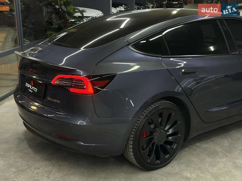 Седан Tesla Model 3 2021 в Одессе