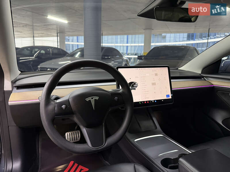 Седан Tesla Model 3 2021 в Одессе