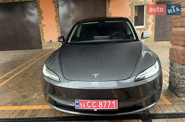 Седан Tesla Model 3 2024 в Полтаві