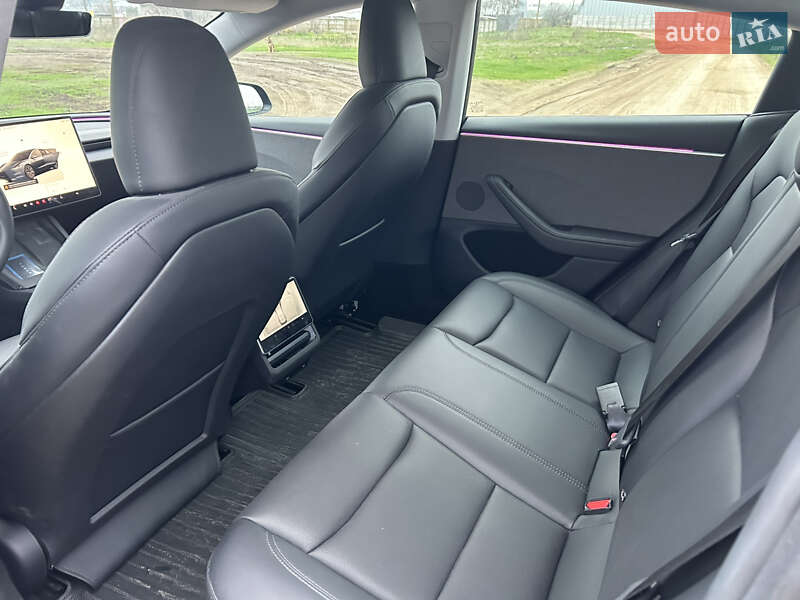 Седан Tesla Model 3 2024 в Одесі