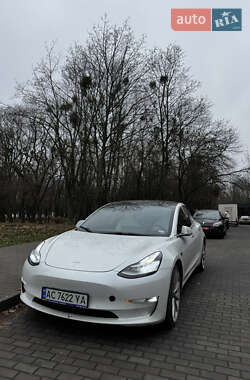 Седан Tesla Model 3 2019 в Луцке