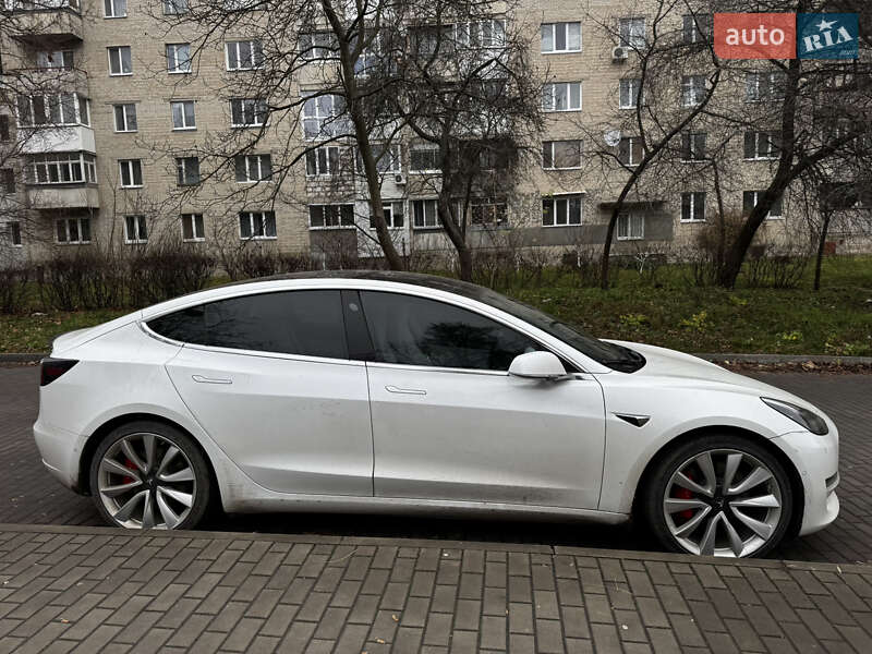 Седан Tesla Model 3 2019 в Луцке фото 3 Седан Tesla Model 3 2019 в Луцке