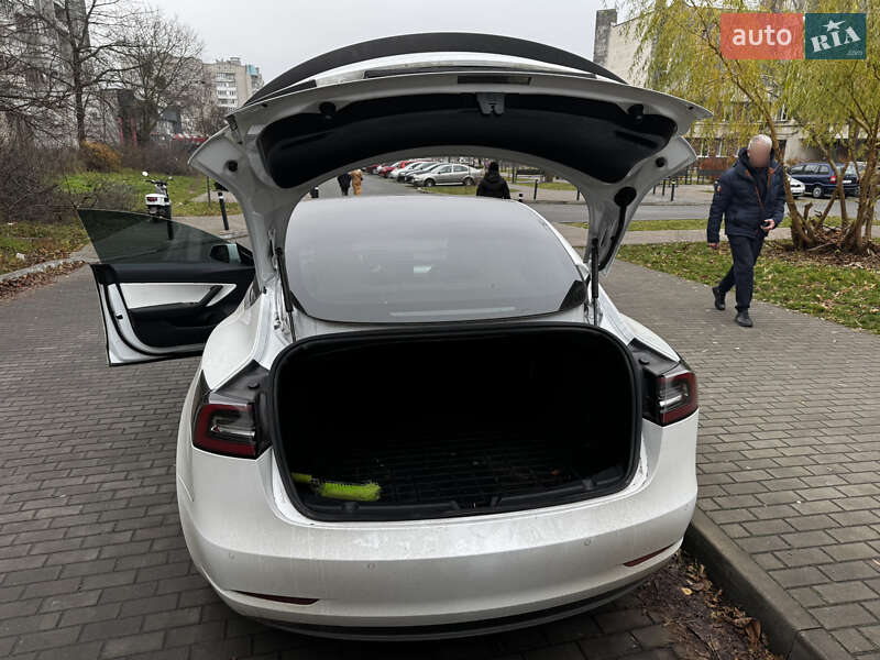 Седан Tesla Model 3 2019 в Луцке фото 6 Седан Tesla Model 3 2019 в Луцке