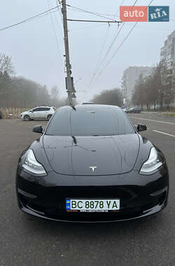 Седан Tesla Model 3 2019 в Львове