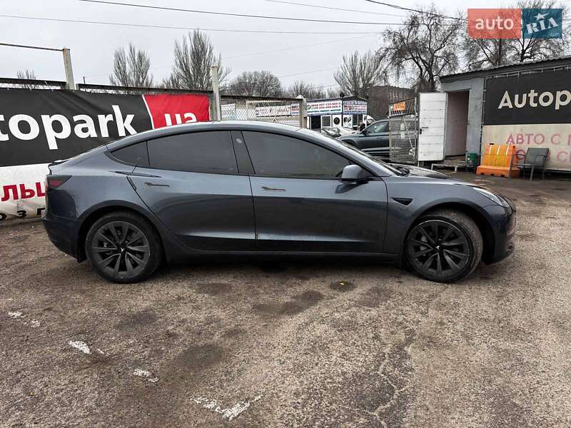 Седан Tesla Model 3 2022 в Запорожье