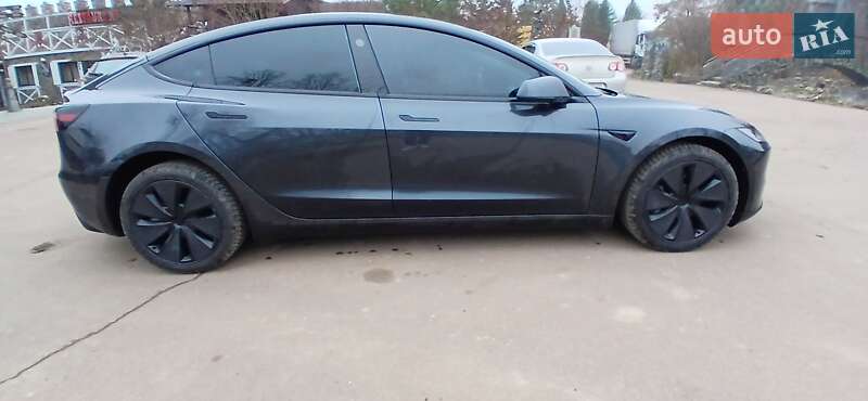 Седан Tesla Model 3 2024 в Ивано-Франковске