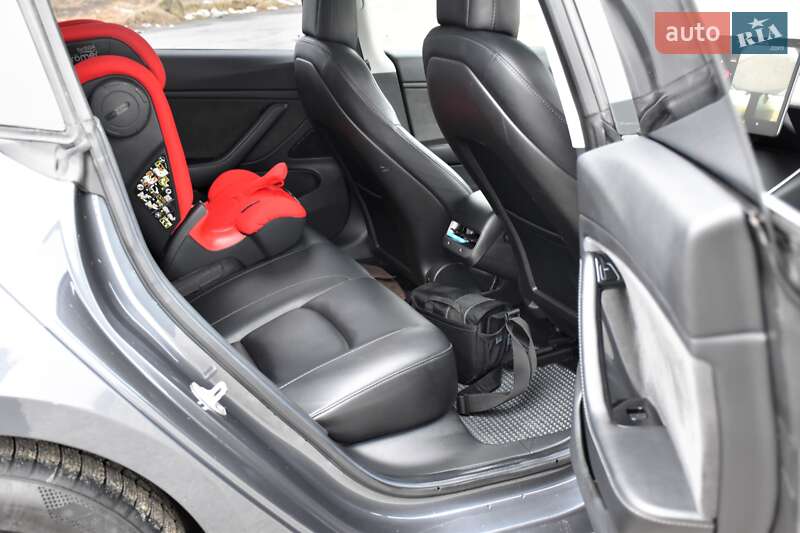 Седан Tesla Model 3 2018 в Дрогобичі фото 35 Седан Tesla Model 3 2018 в Дрогобичі