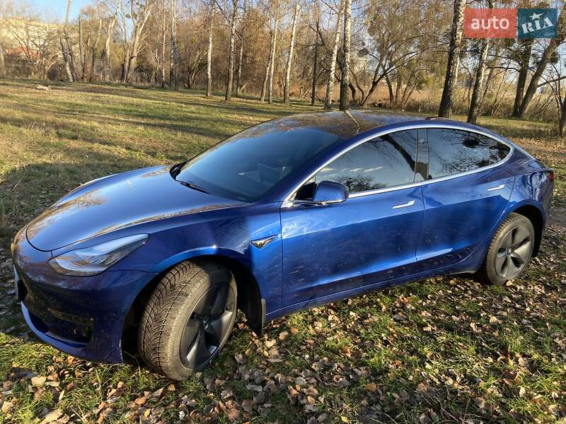 Tesla Model 3 2019
