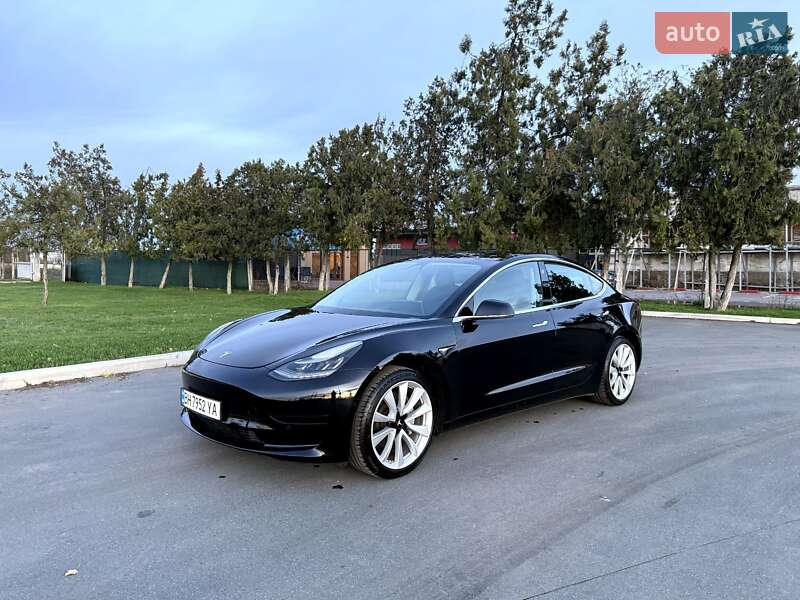 Tesla Model 3 2019