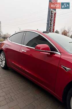 Седан Tesla Model 3 2018 в Луцке