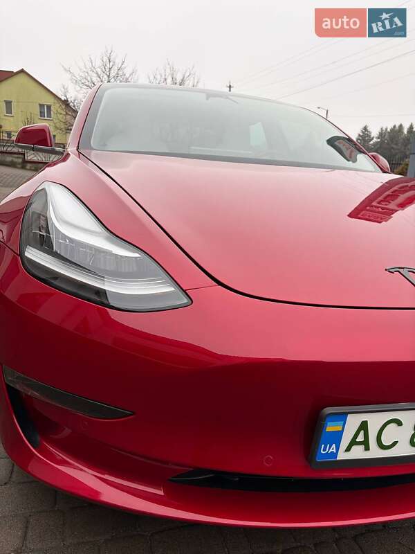 Седан Tesla Model 3 2018 в Луцьку