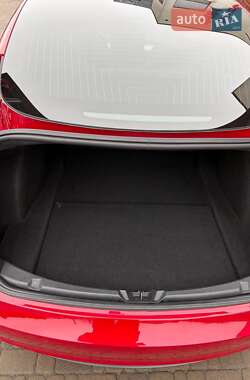 Седан Tesla Model 3 2018 в Луцке