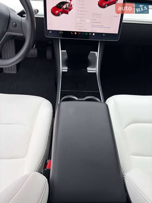 Седан Tesla Model 3 2018 в Луцьку