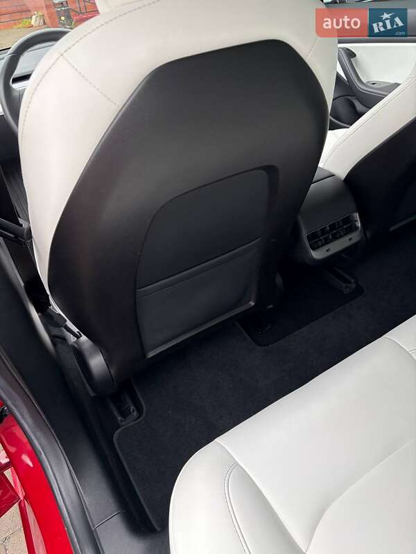 Седан Tesla Model 3 2018 в Луцьку