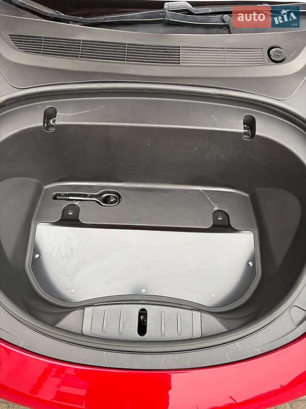 Седан Tesla Model 3 2018 в Луцьку