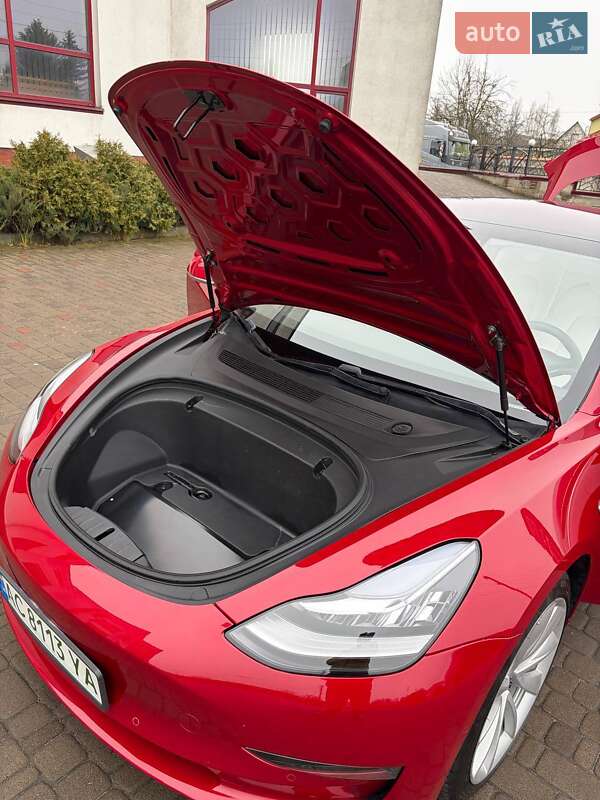 Седан Tesla Model 3 2018 в Луцьку