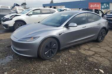 Седан Tesla Model 3 2025 в Львове