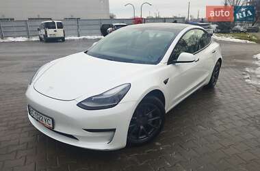 Седан Tesla Model 3 2021 в Львові